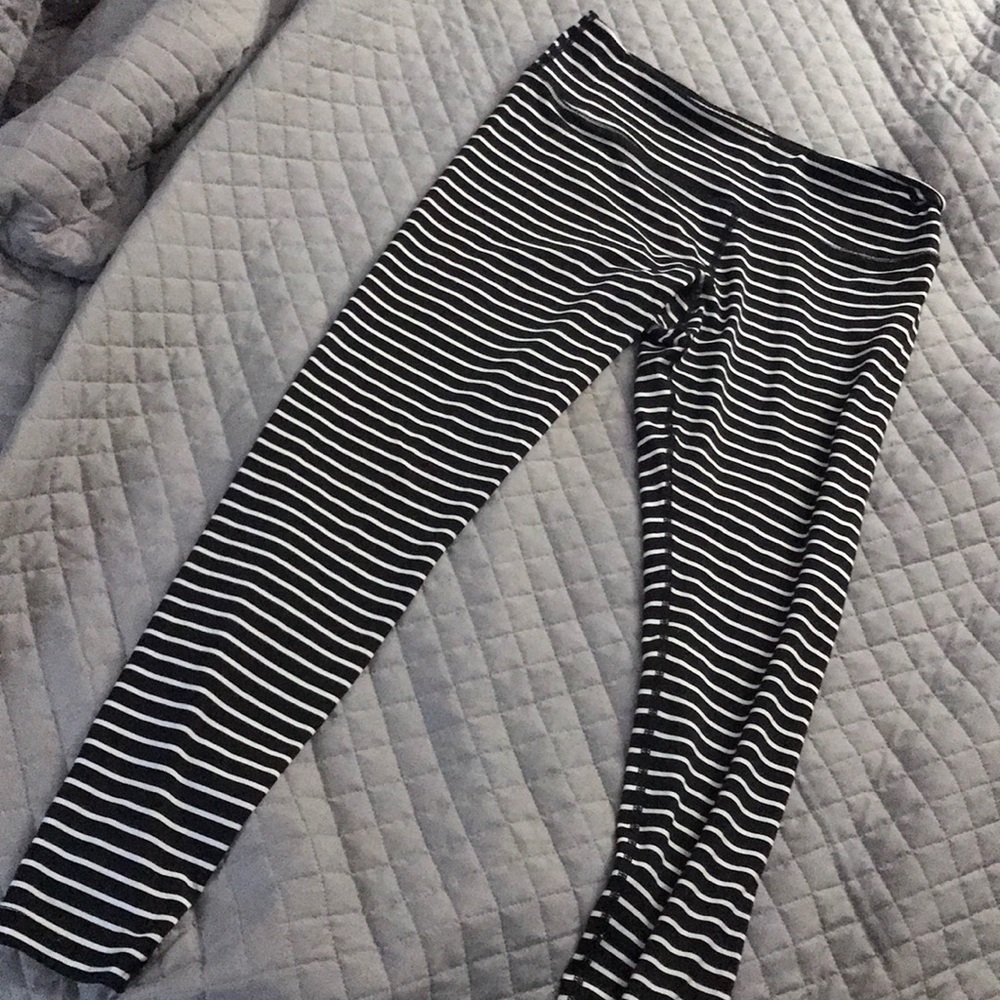 Black and White Striped Leggings